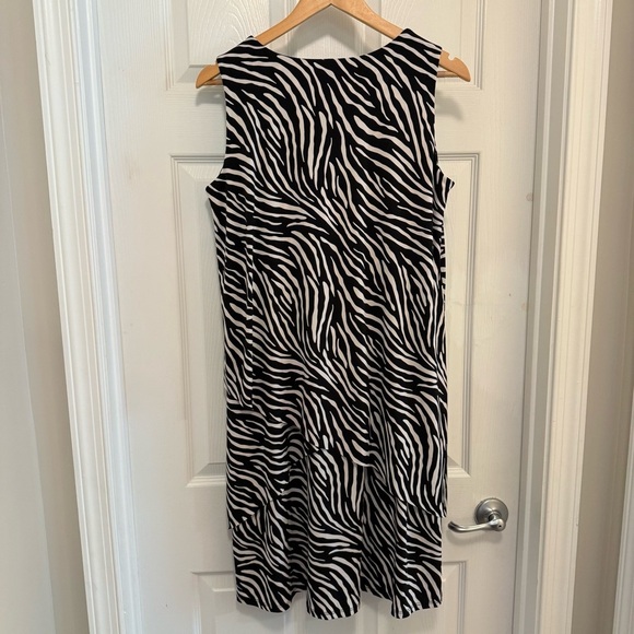NWOT Susan Graver Liquid Knit Sleeveless Tiered Dress - Picture 3 of 5